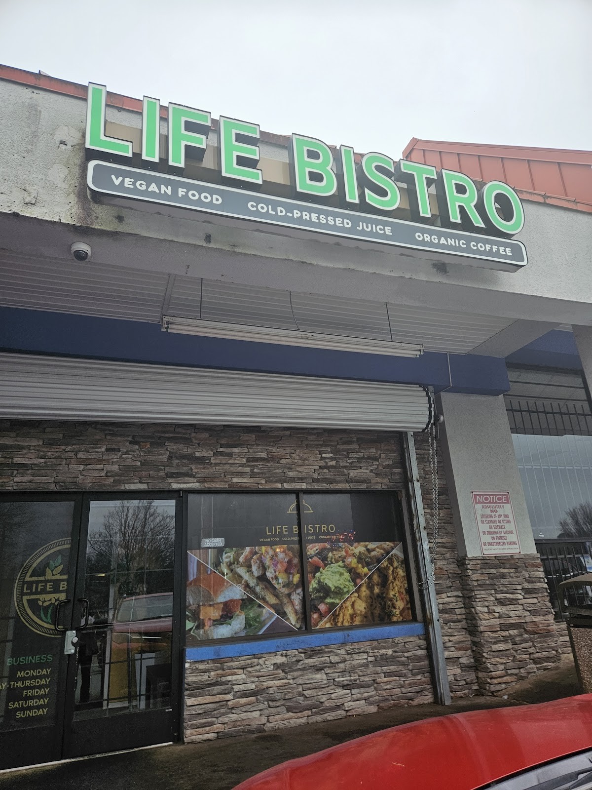 Life Bistro: the place