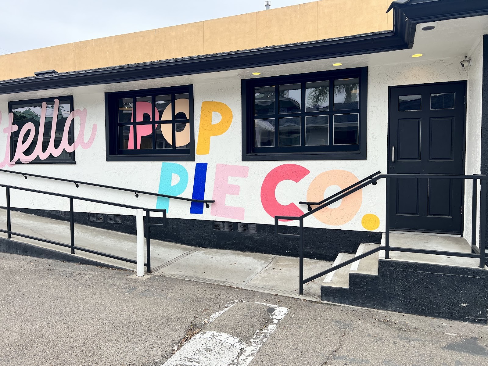 Pop Pie Co. Pacific Beach: the place