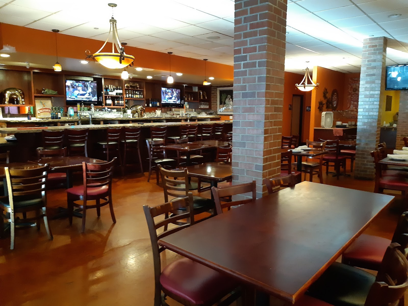 Urban India | Restaurant & Bar: the place