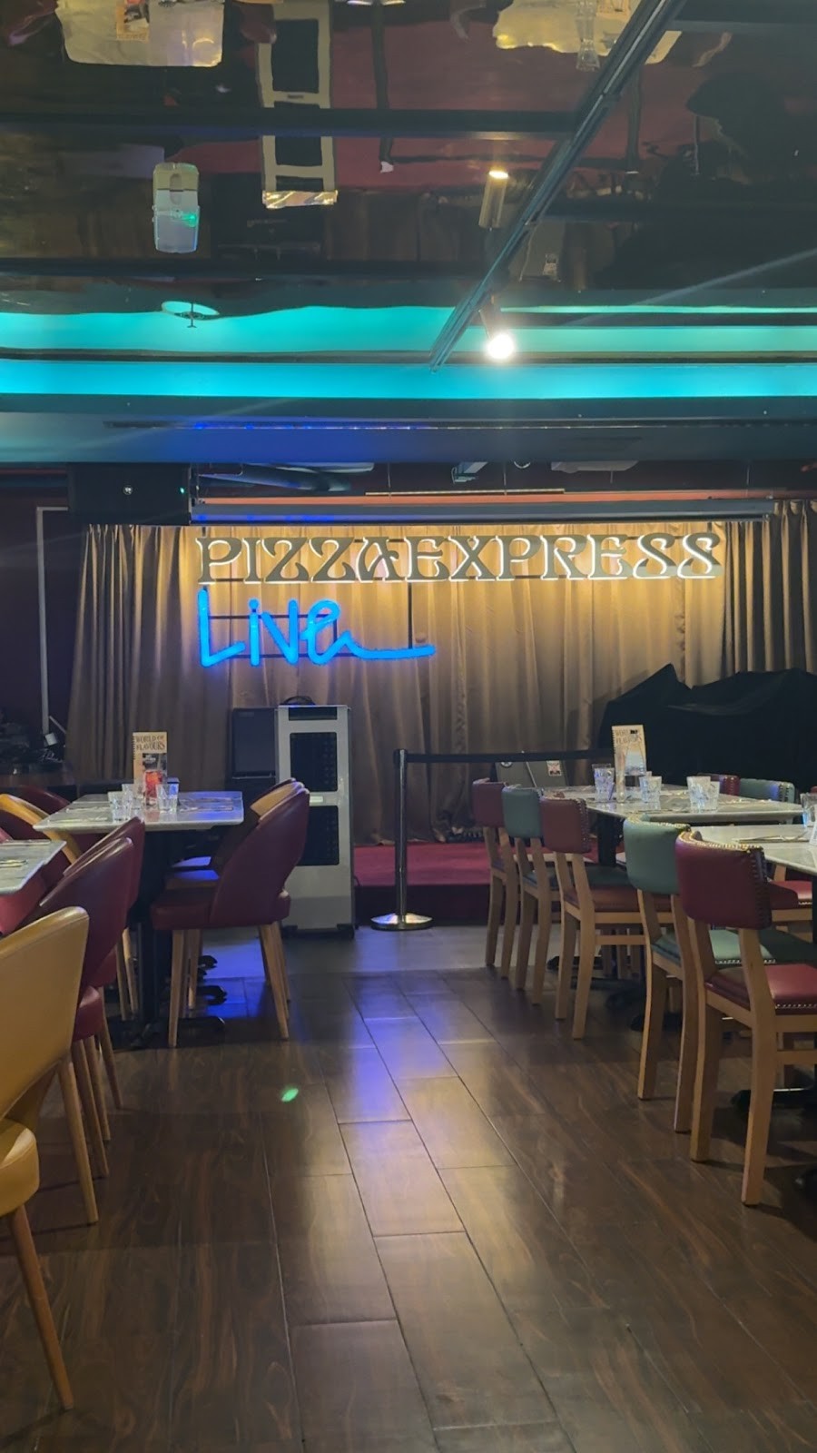 PizzaExpress Live, JLT: the place