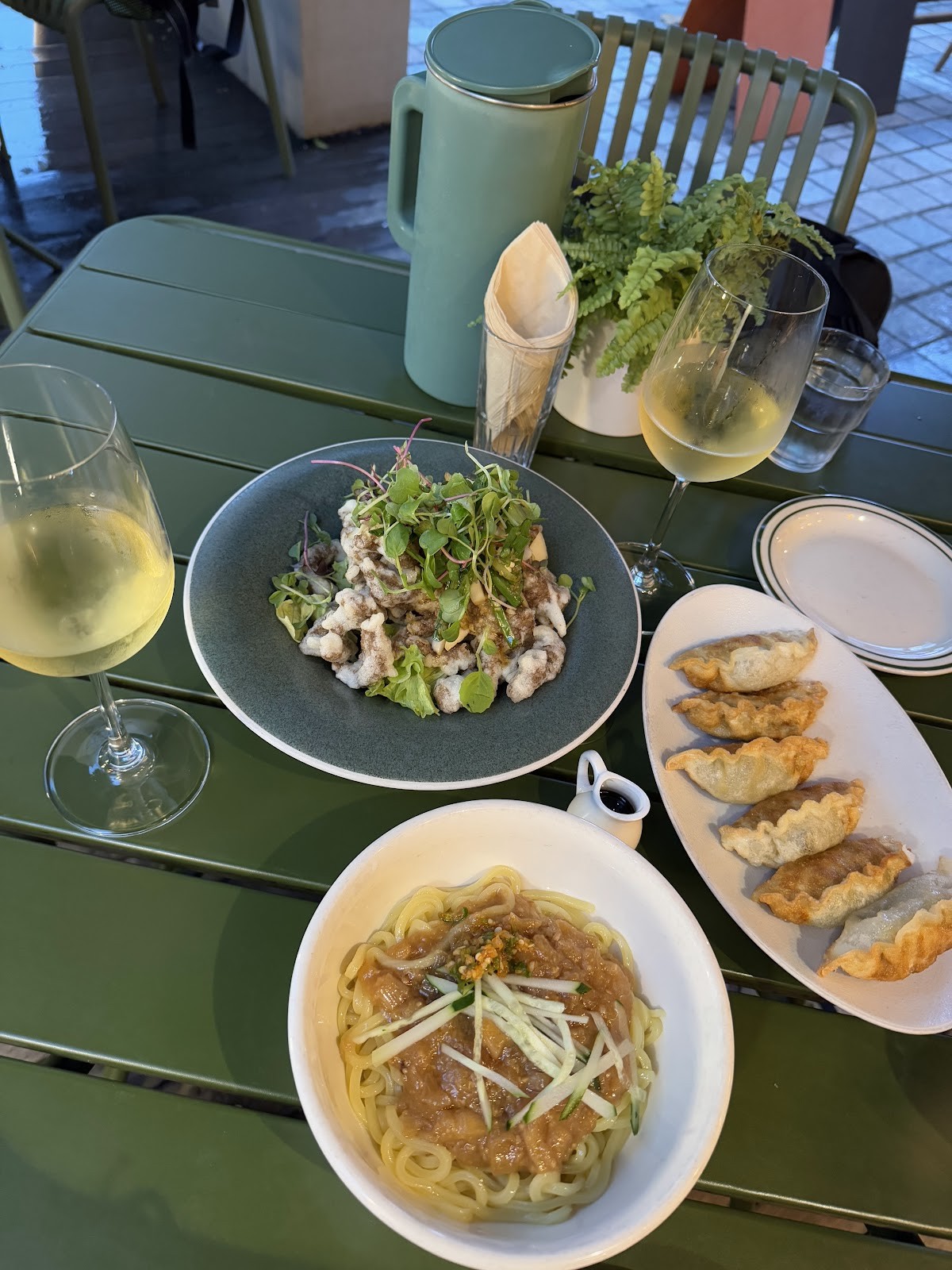 ALT.a: food & drinks