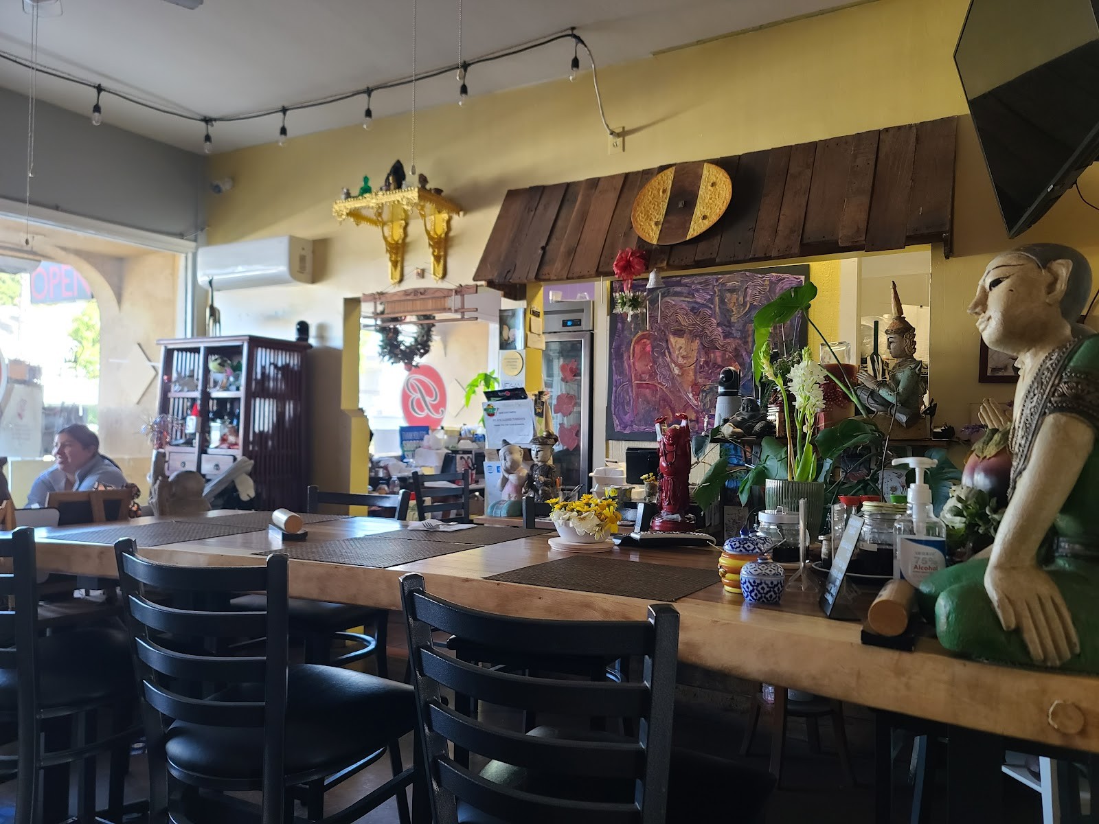 Busy B Thai Cafe: the place