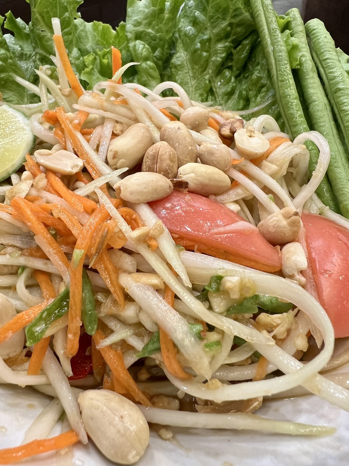 Kem-Kon Vegan Phahurat: food & drinks