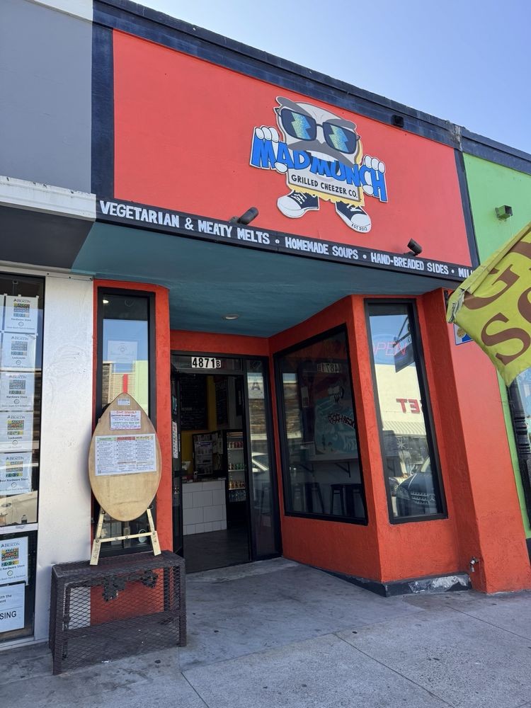 Mad Munch Grilled Cheezer Co.: the place