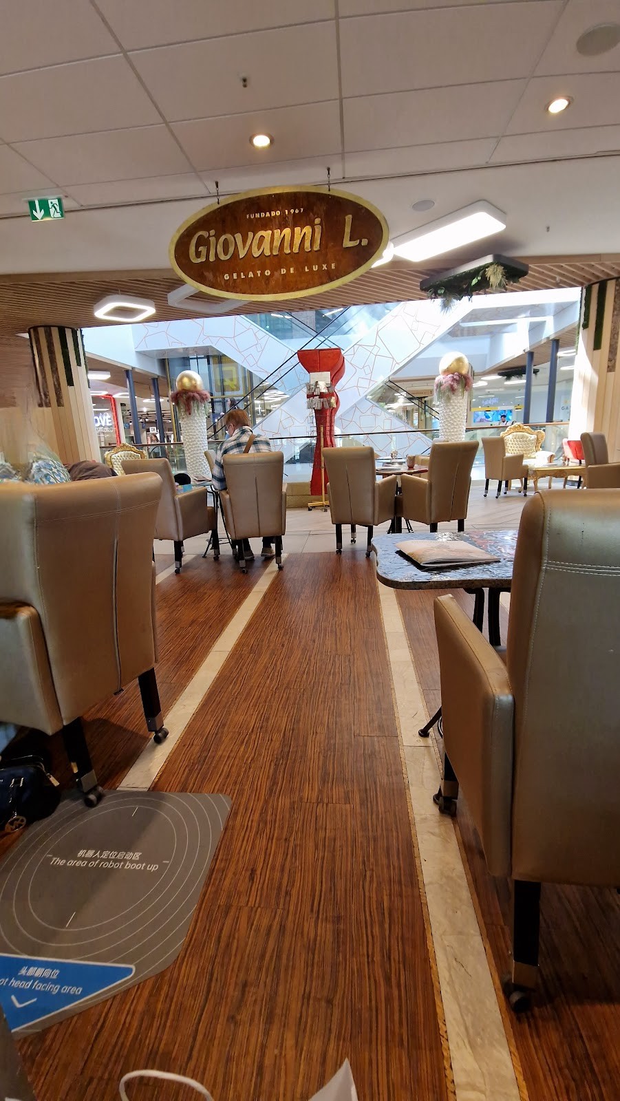 Giovanni L. GELATO DE LUXE: the place