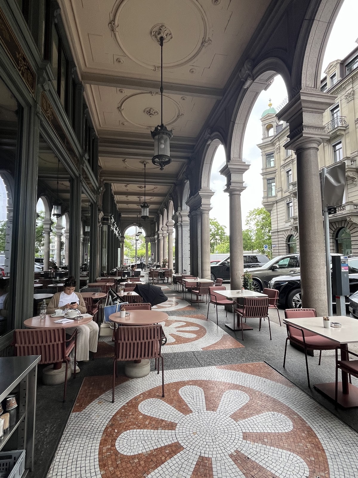 Metropol: the place