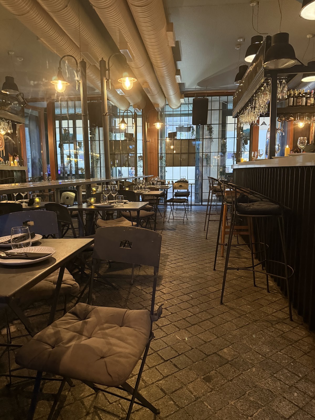 Rua: the place