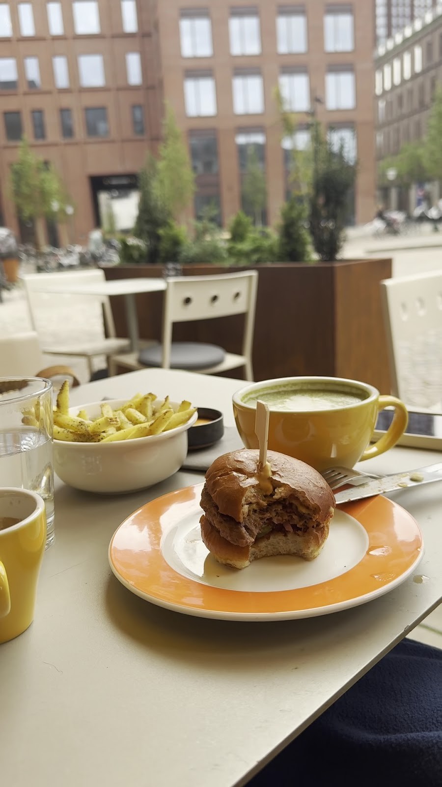 Beyla: food & drinks