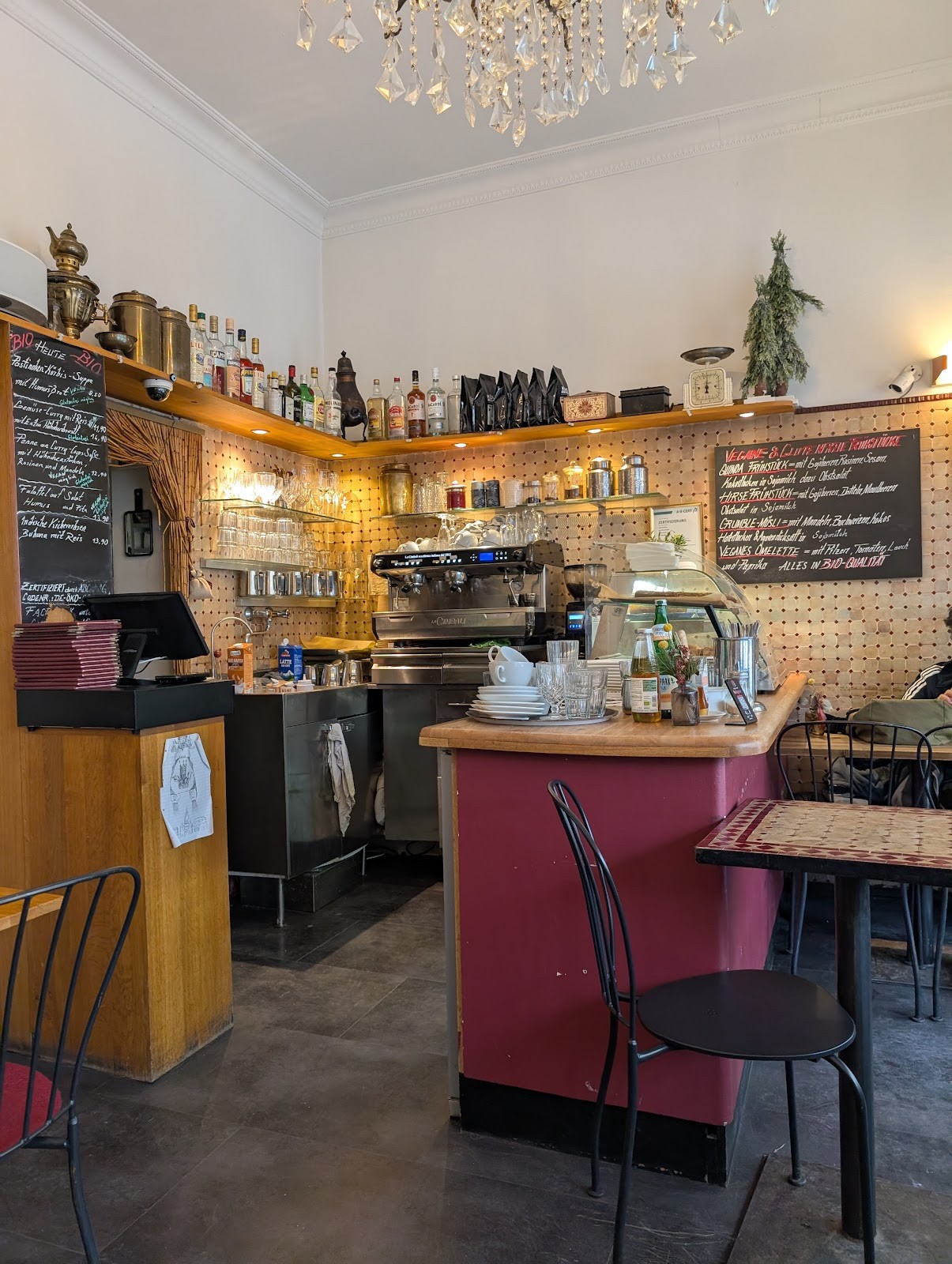 Café Josefina: the place