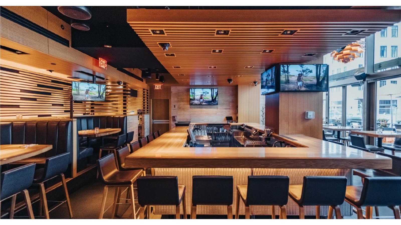 Cactus Club Cafe: the place