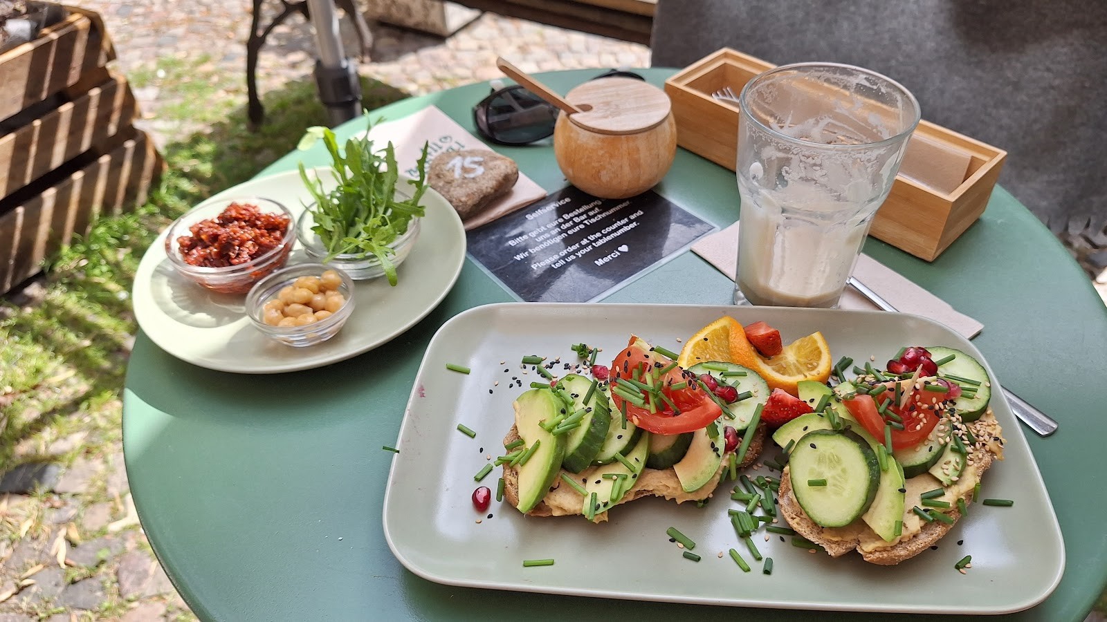 Cafe Neue Liebe: food & drinks