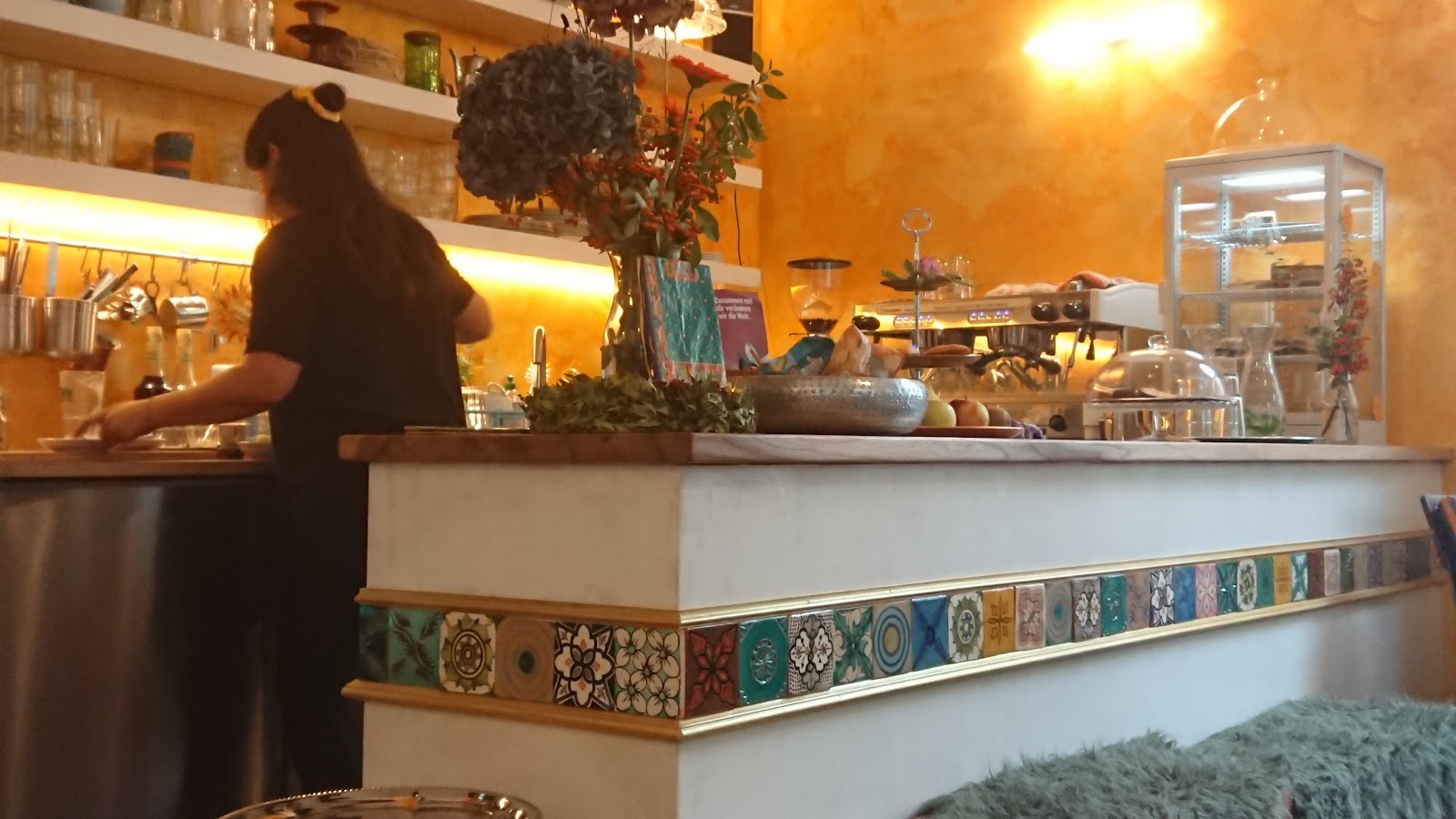 café soleil: the place