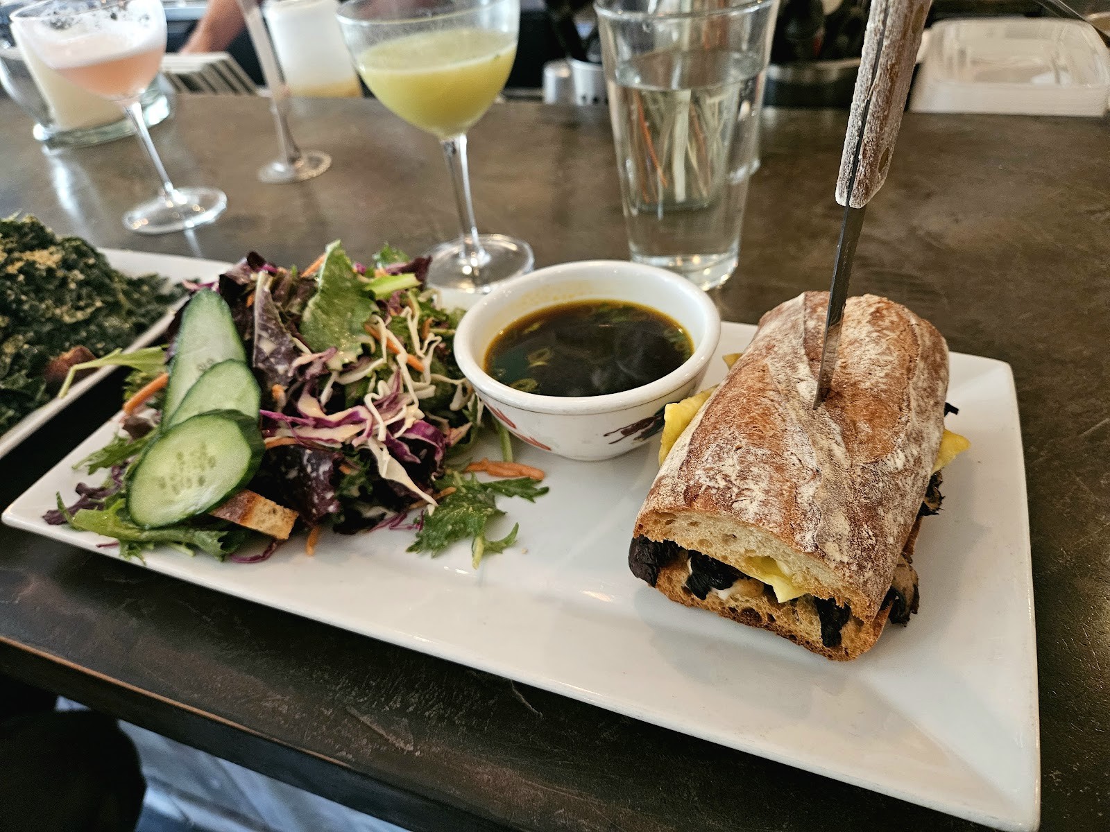 Box Bar: food & drinks