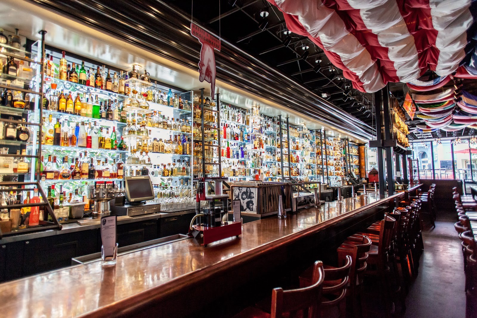 Von's 1000Spirits: the place