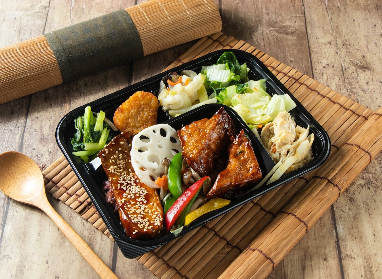 Vegetsai Vegan Bento - 蔡老師蔬食便當中正店: food & drinks