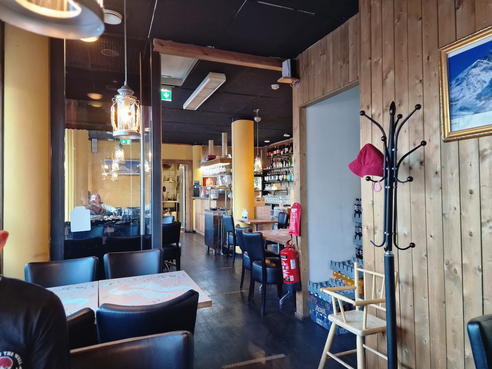 Ravintola Mayur: the place