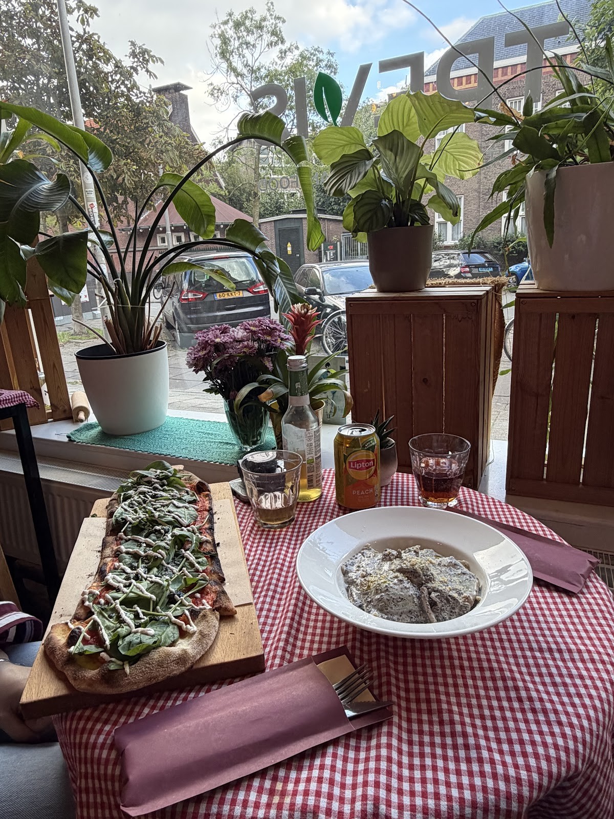 Trevis Amsterdam: the place