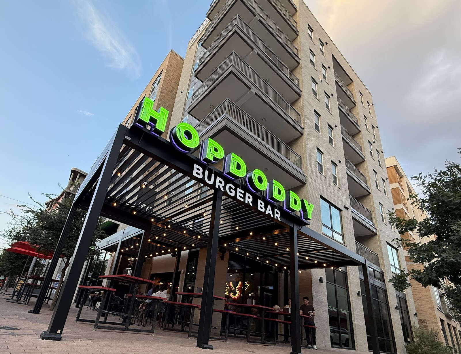 Hopdoddy Burger Bar: the place