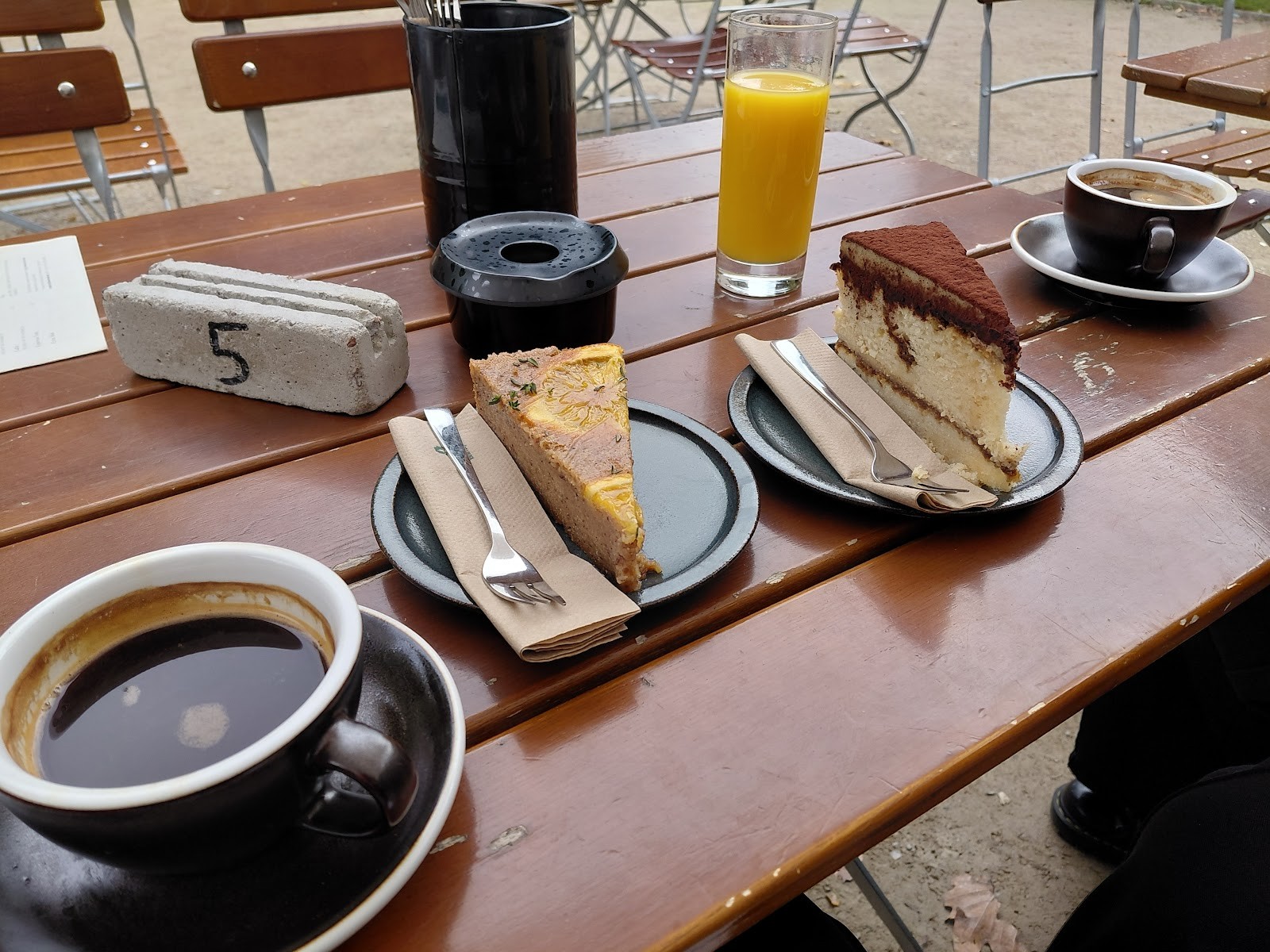 Orangerie Neukölln: food & drinks