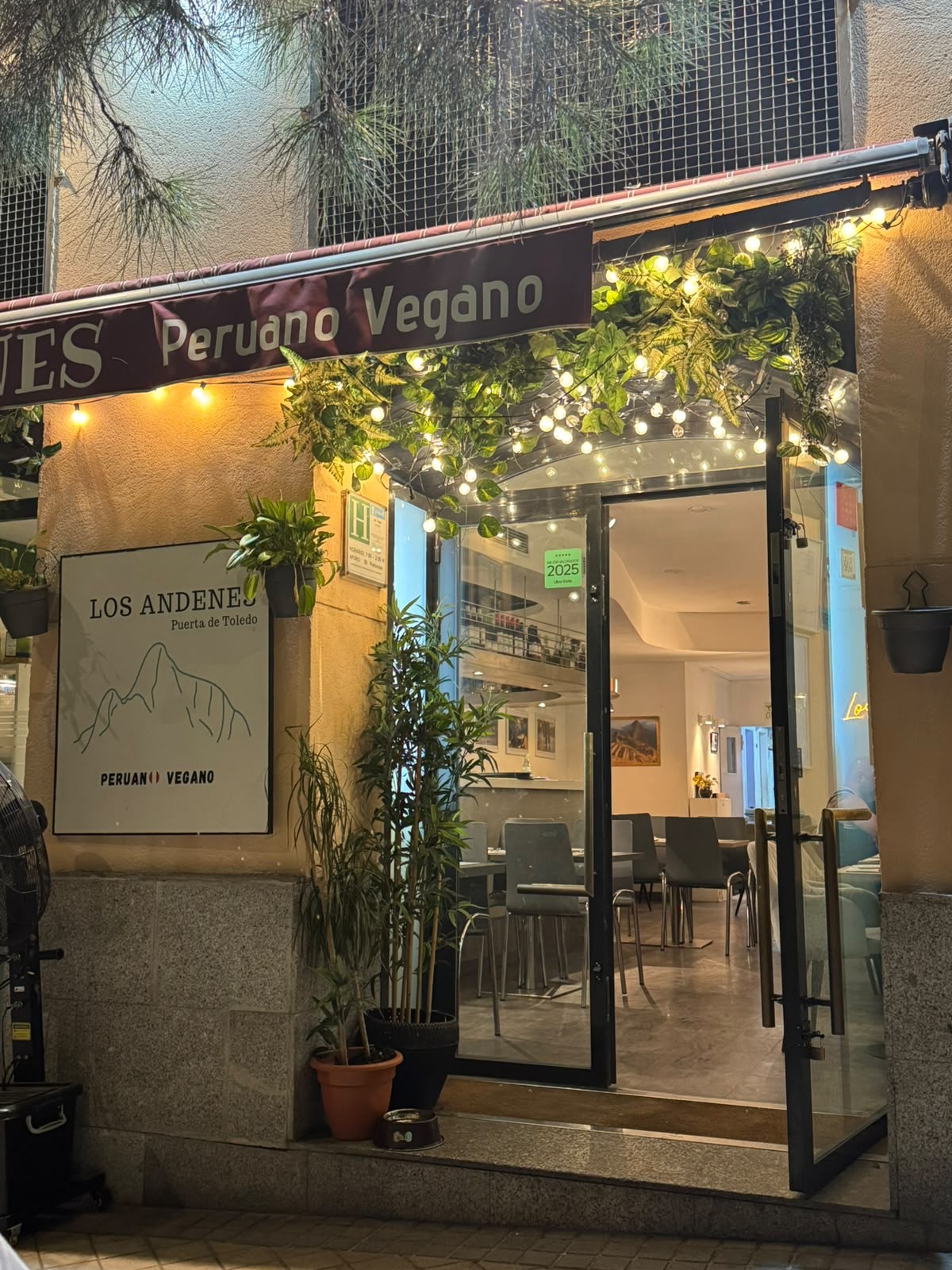 Los Andenes Puerta de Toledo: the place