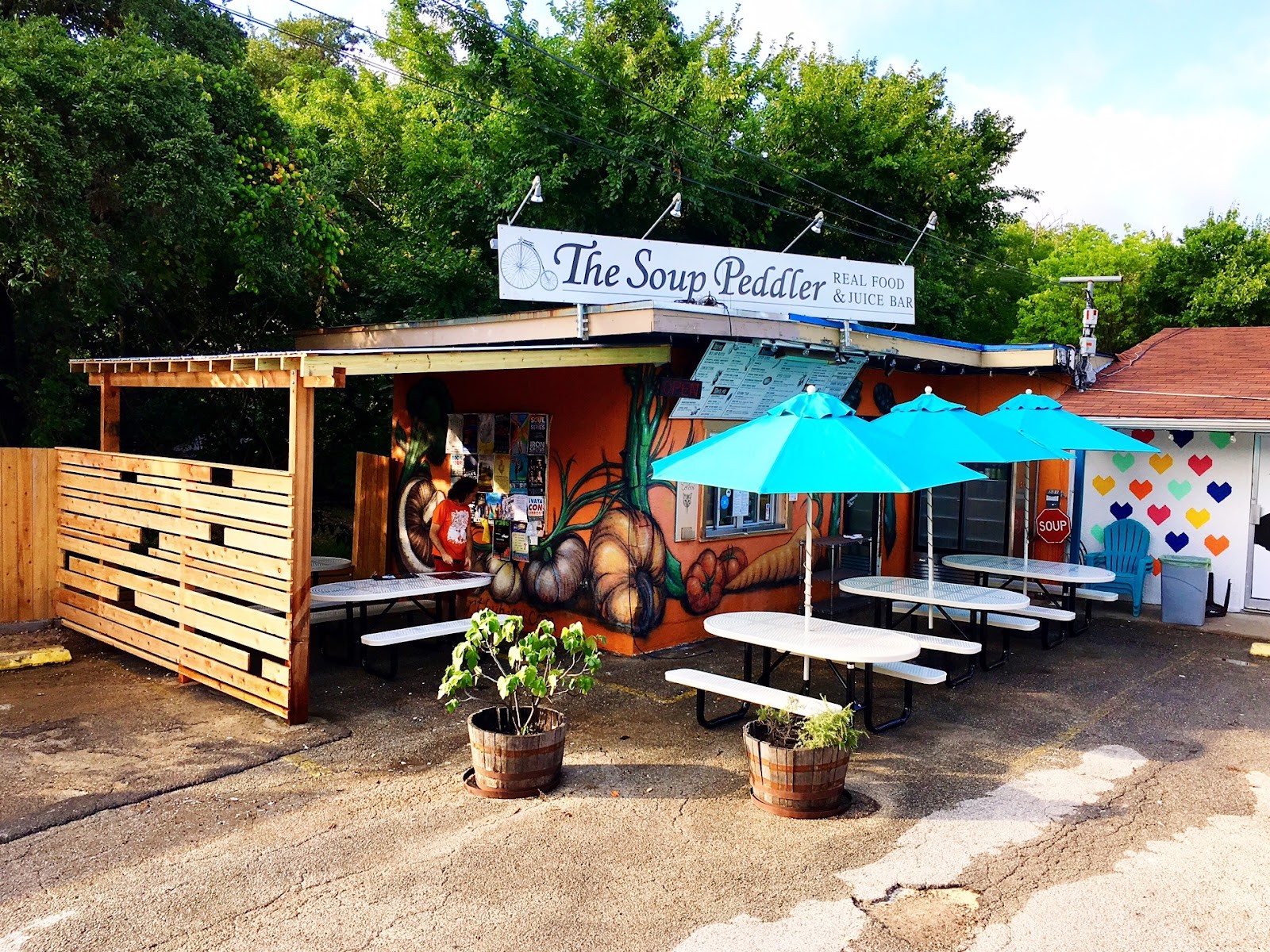 Soup Peddler Real Food & Juice Bar: the place