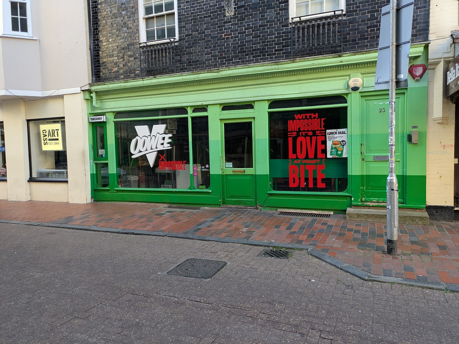 Oowee Vegan Brighton - Plant Based Burgers, Fried Chicken & Shakes.: the place