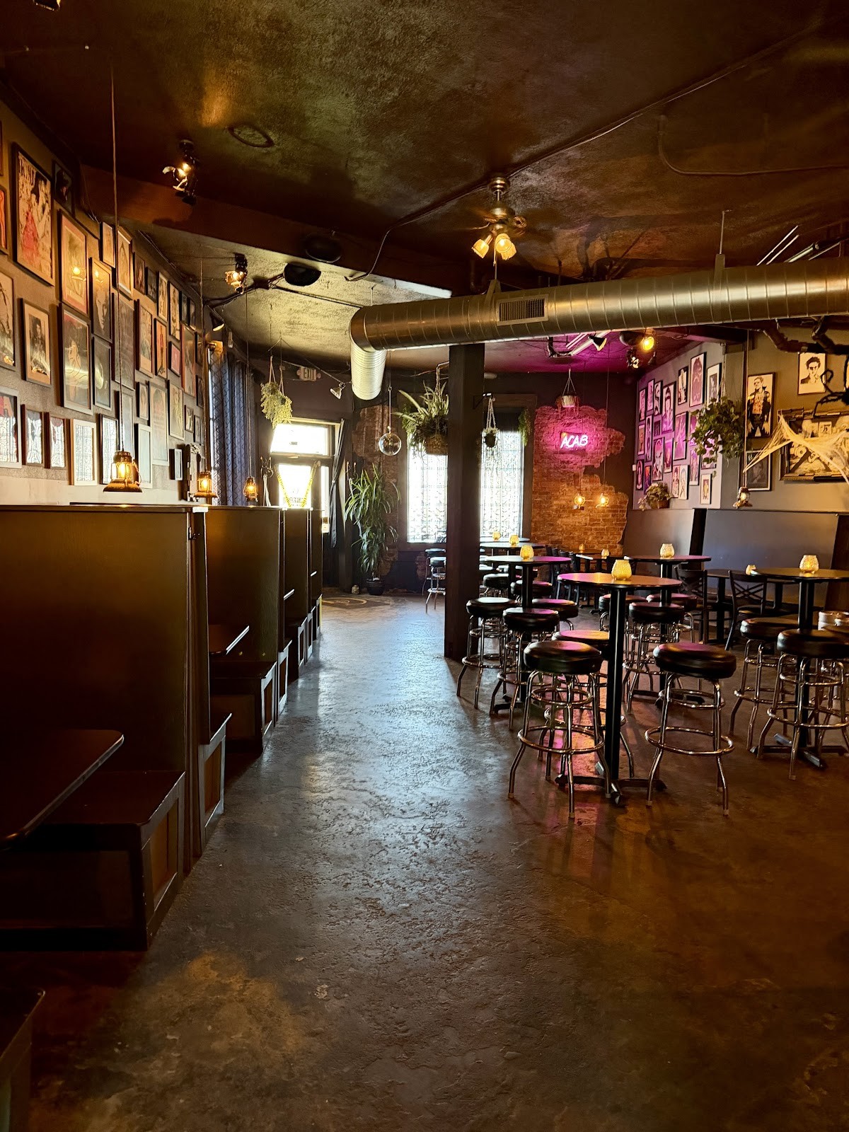 Georgetown Liquor Company: the place