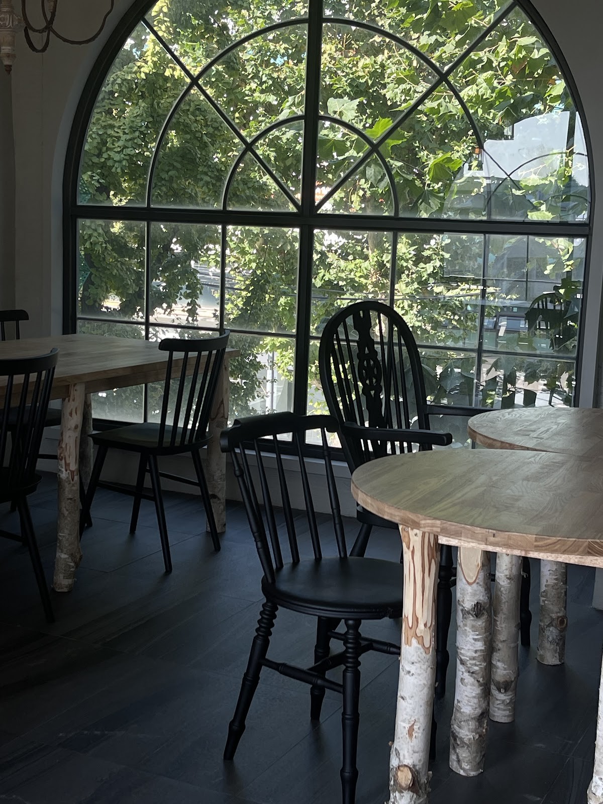Monk's Butcher Itaewon: the place