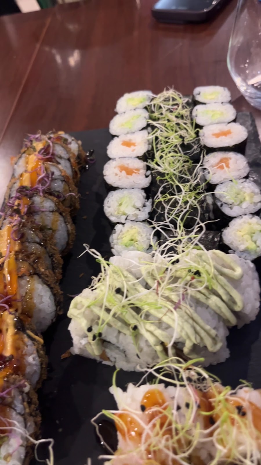 Colors vegan sushi: food & drinks