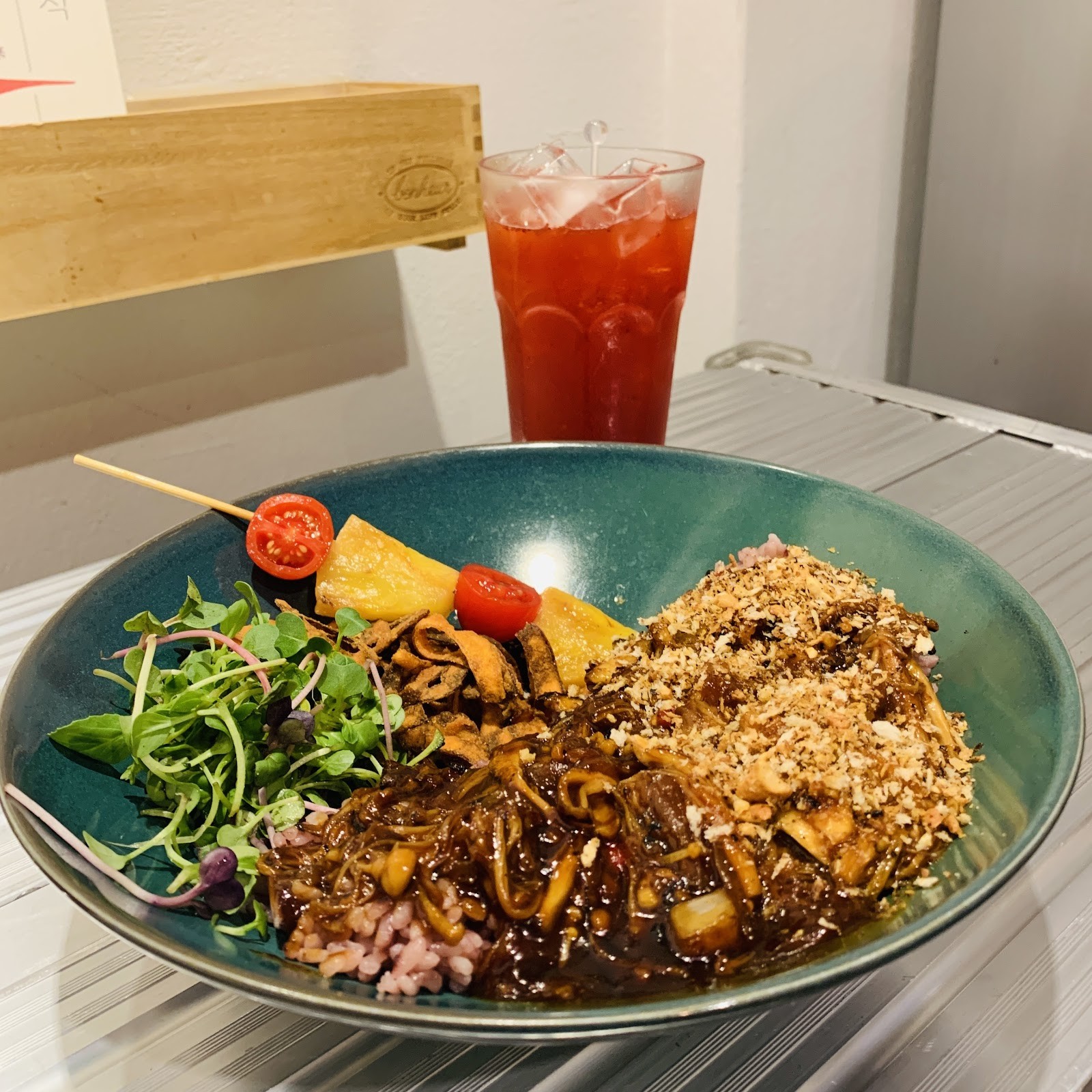Little Gangster: food & drinks