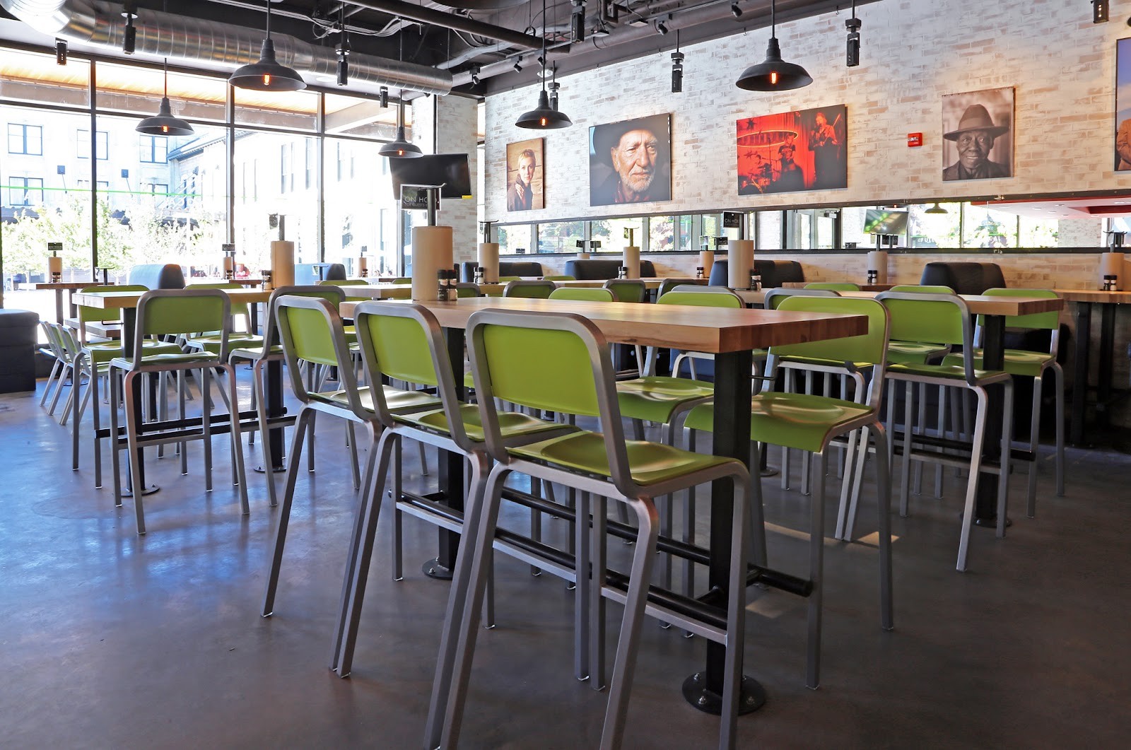Hopdoddy Burger Bar: the place