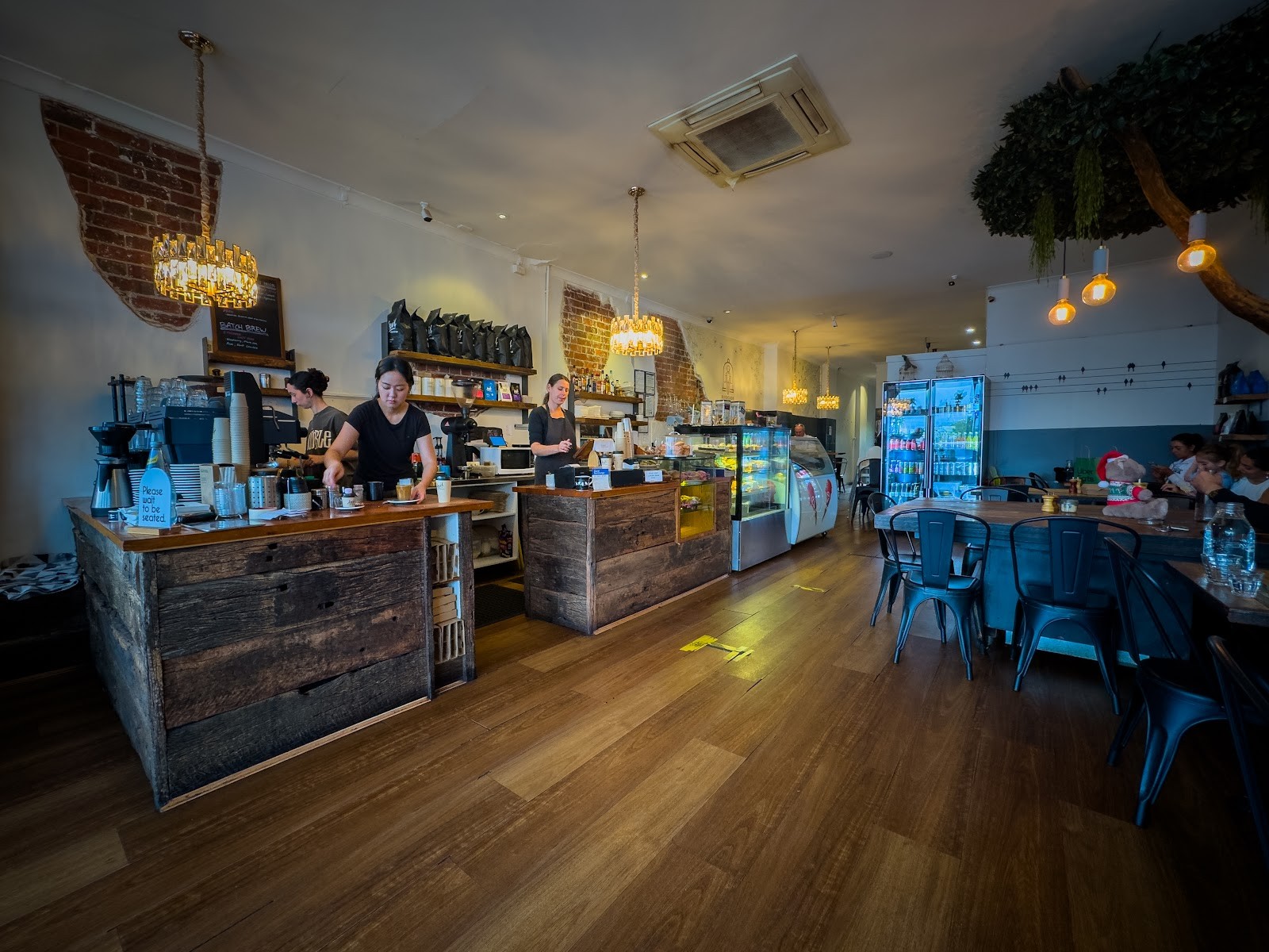 Birdcage Altona Cafe: the place