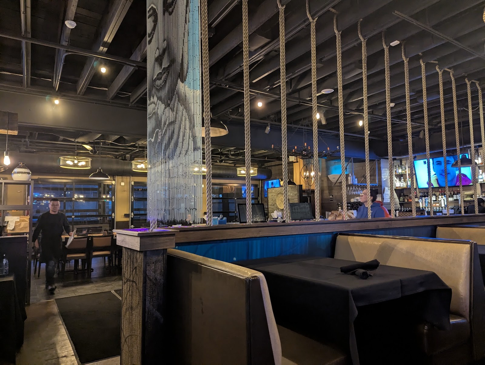 Pepper Asian Bistro II: the place
