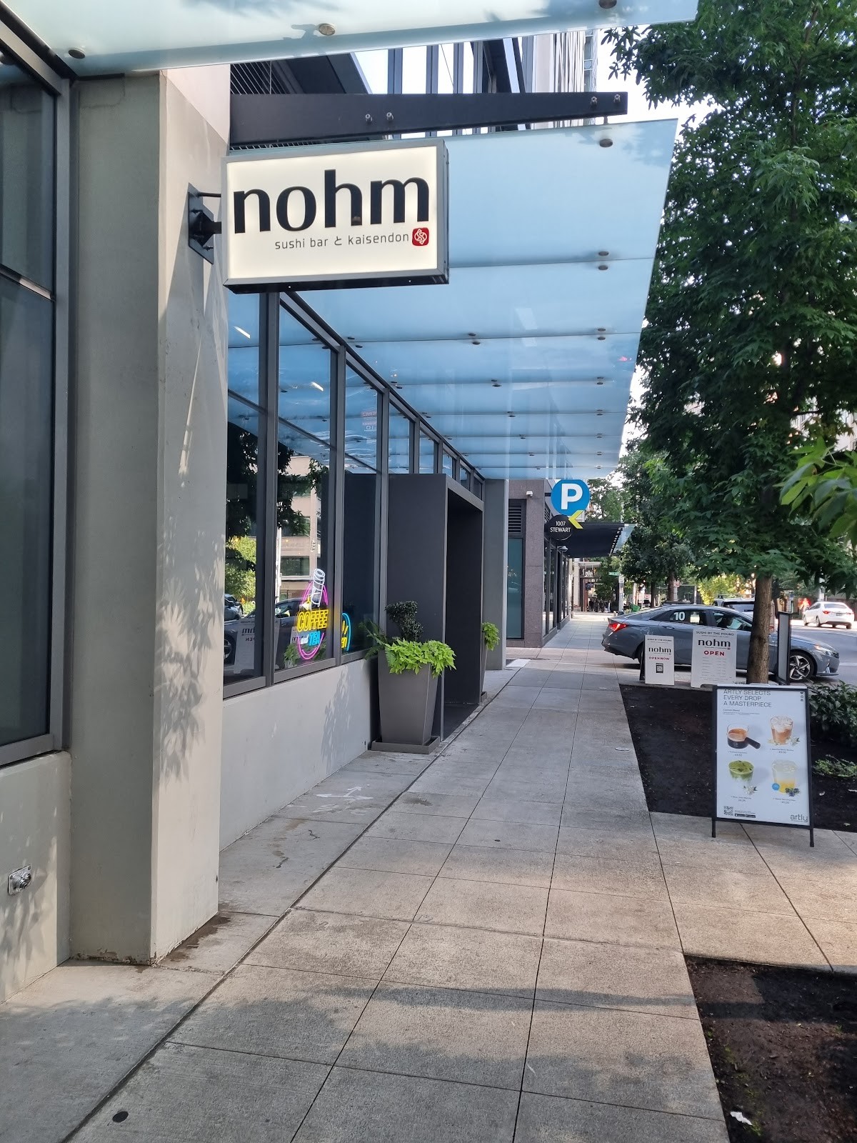 Nohm Sushi Bar & Kaisendon: the place
