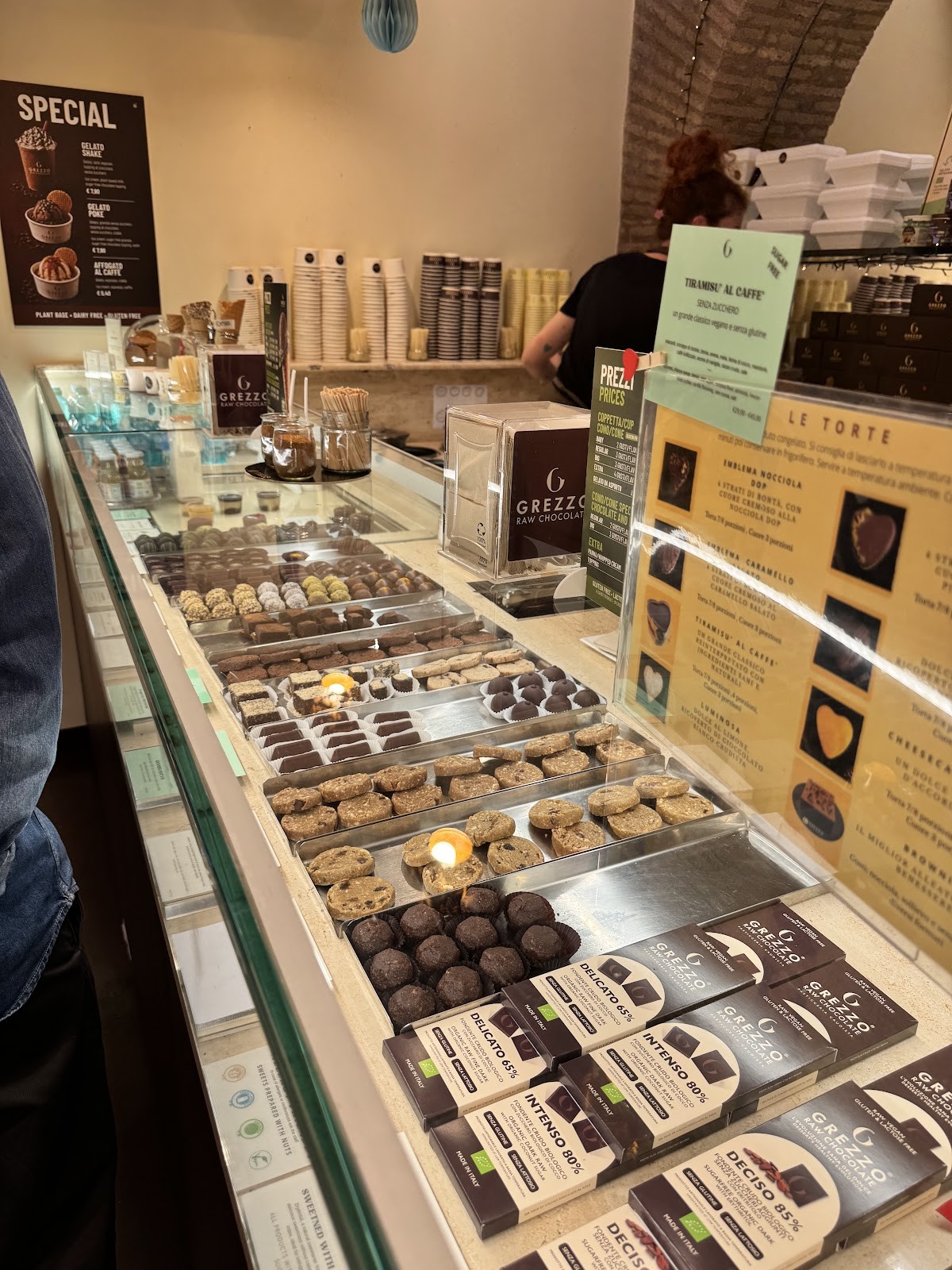 Grezzo Raw Chocolate - Piazza Mattei: the place