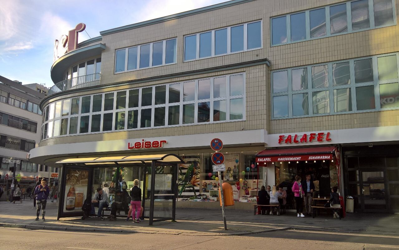 Falafel Kantstraße: the place