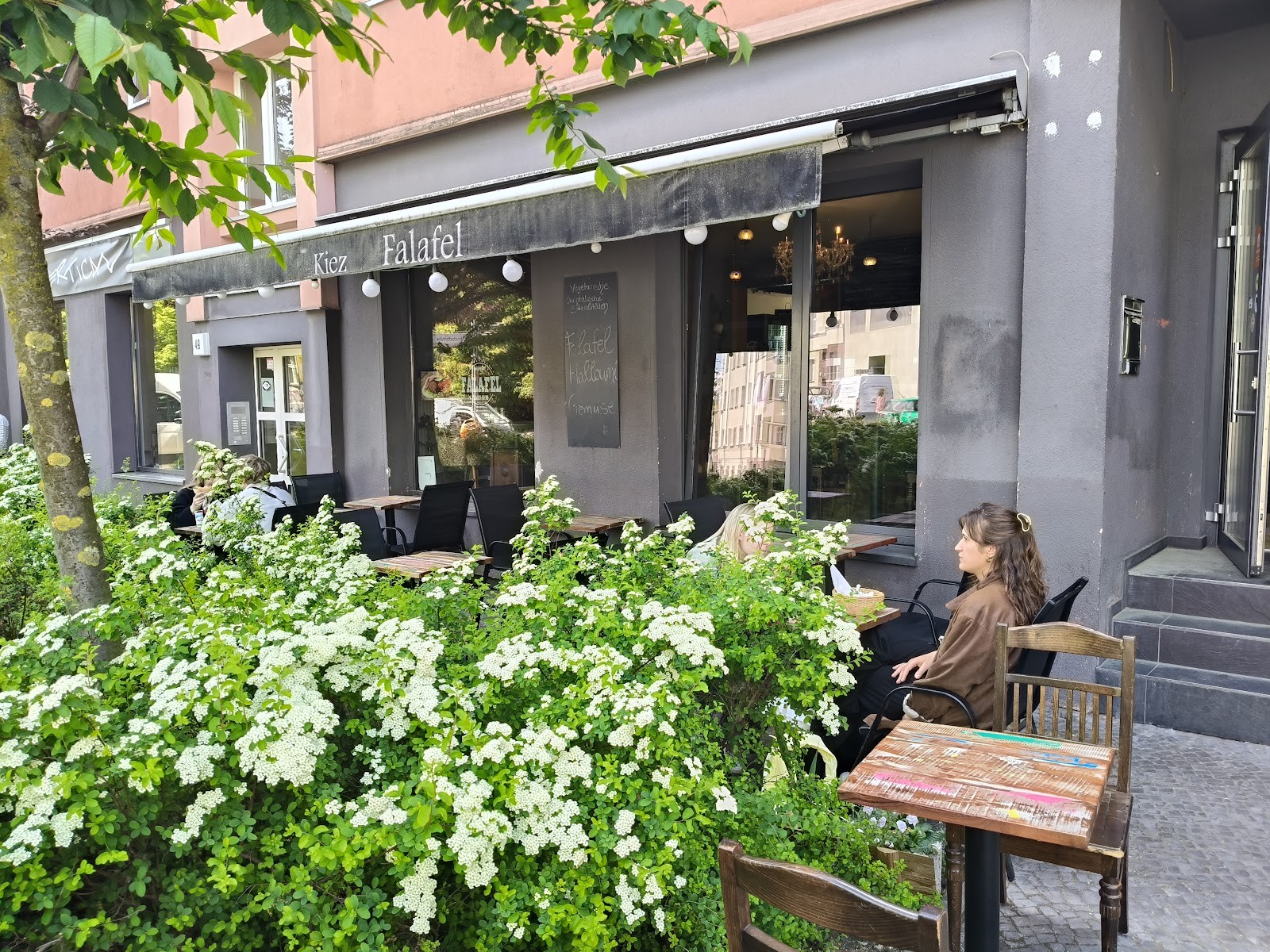 Kiez Falafel: the place