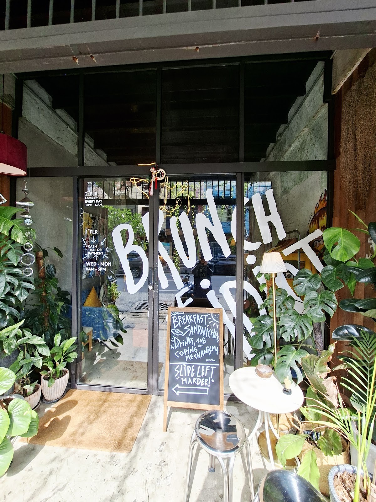 Brunch of Idiot: the place