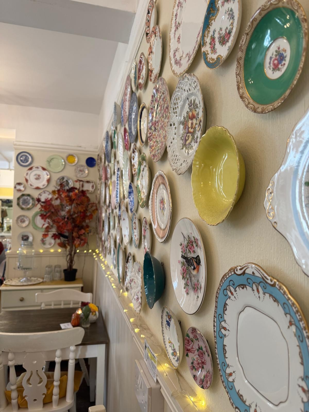 Honeybee House Tearoom: the place