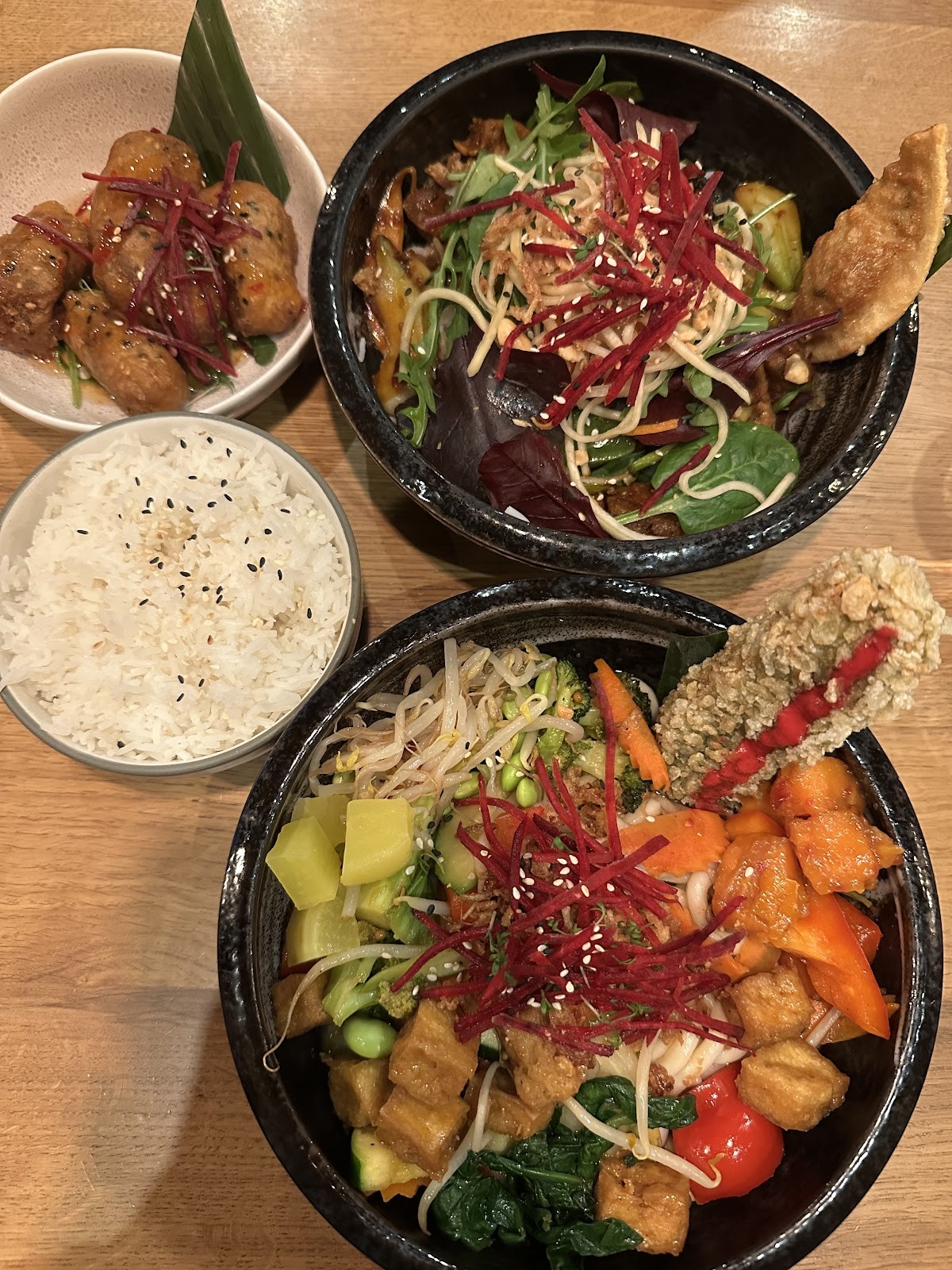 TA Vegan House: food & drinks