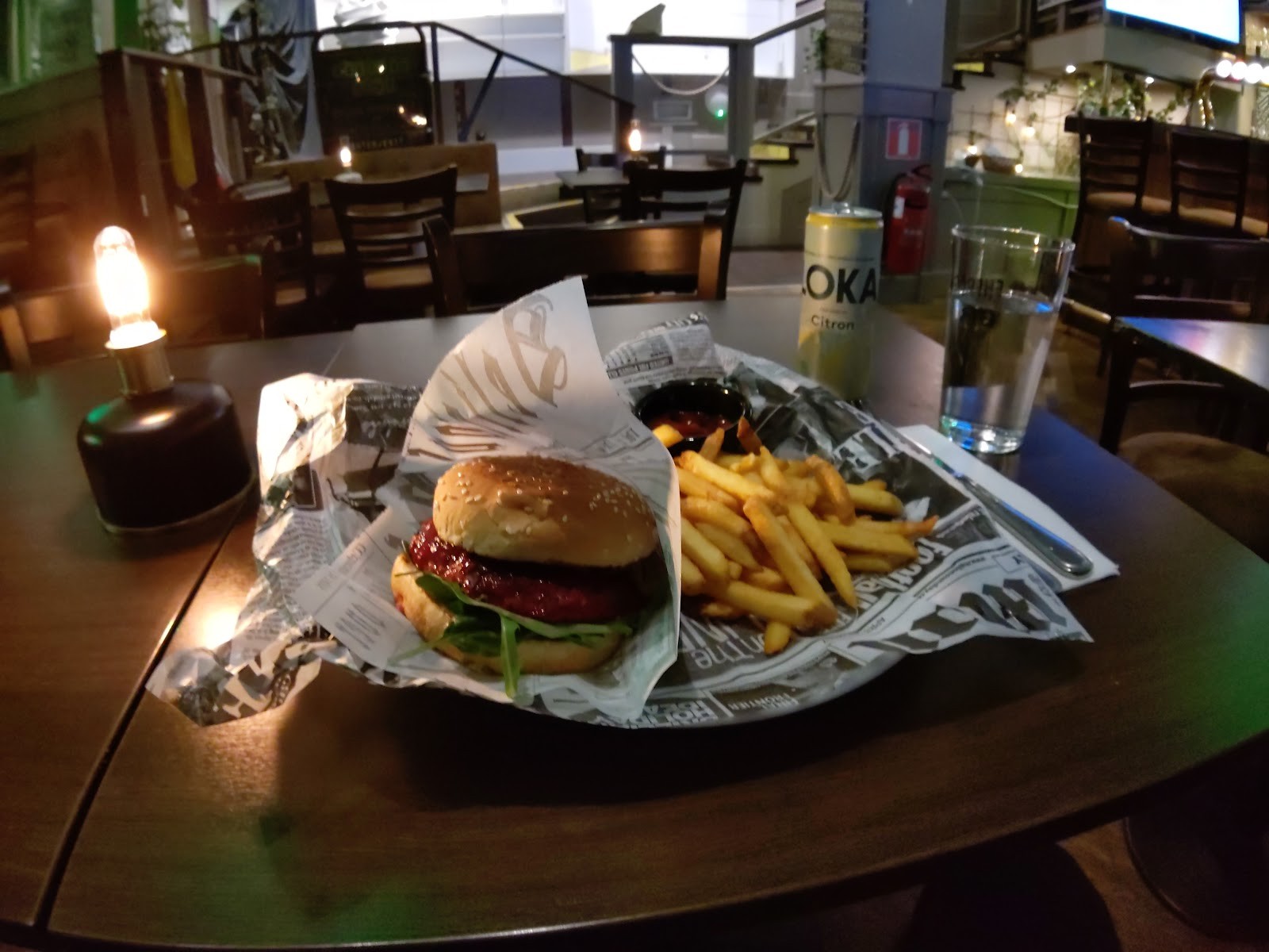 Enter/Exit: food & drinks