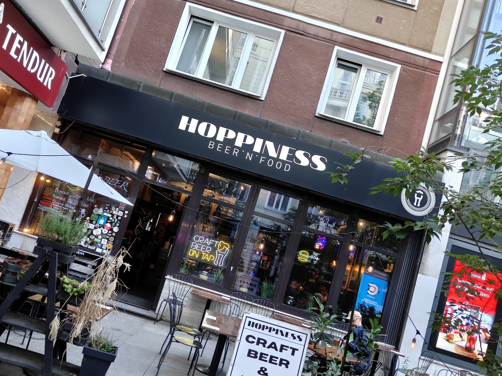 Hoppiness Beer & Food: the place