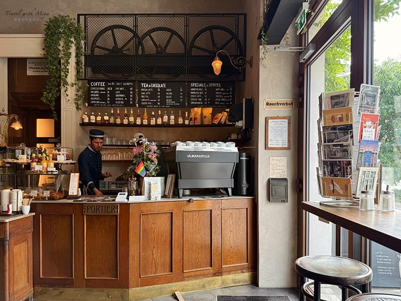 Aufzug Café: photo 4