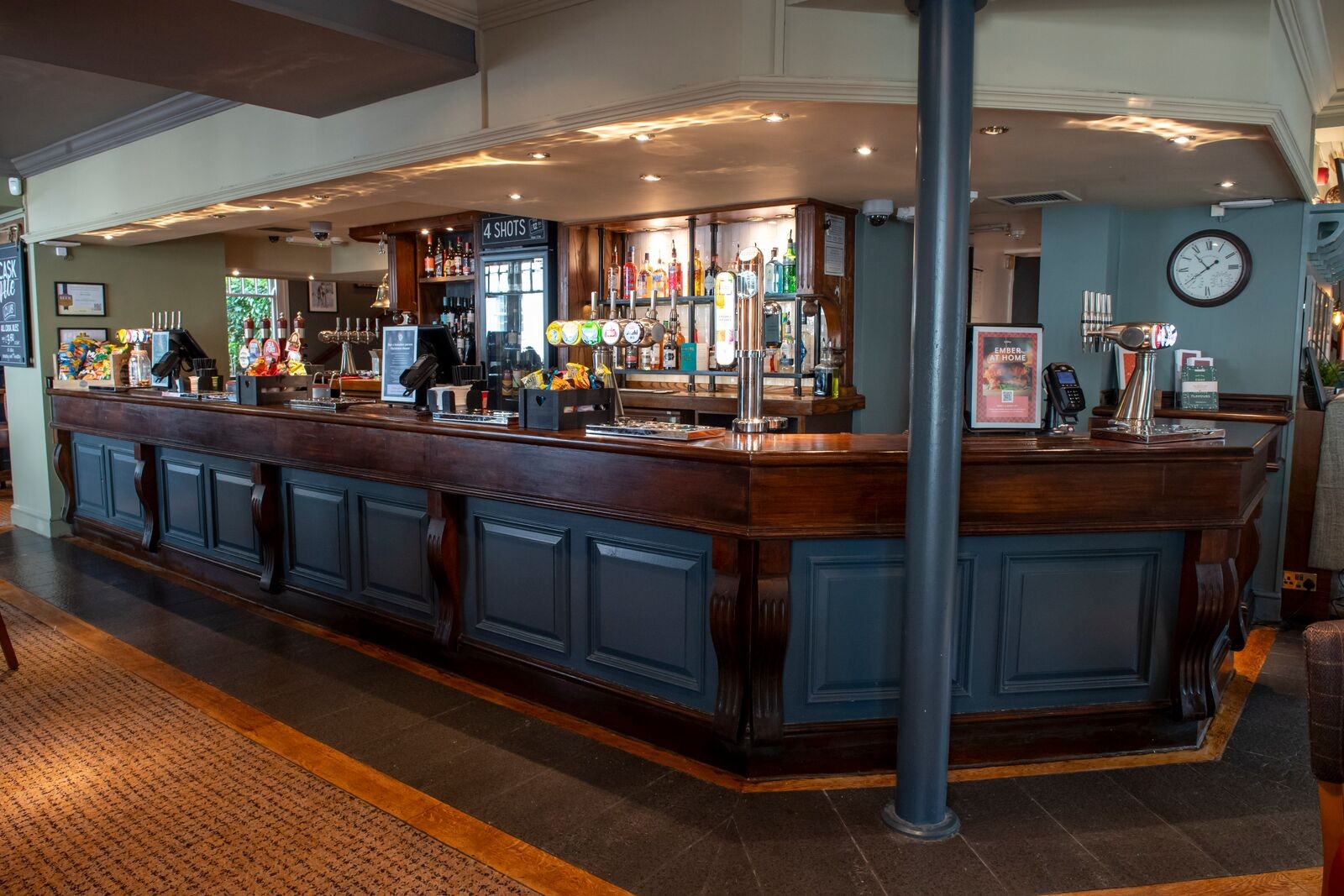The White Lion: the place