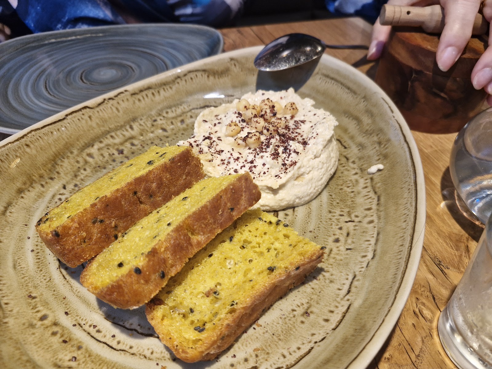 MUCADI: food & drinks