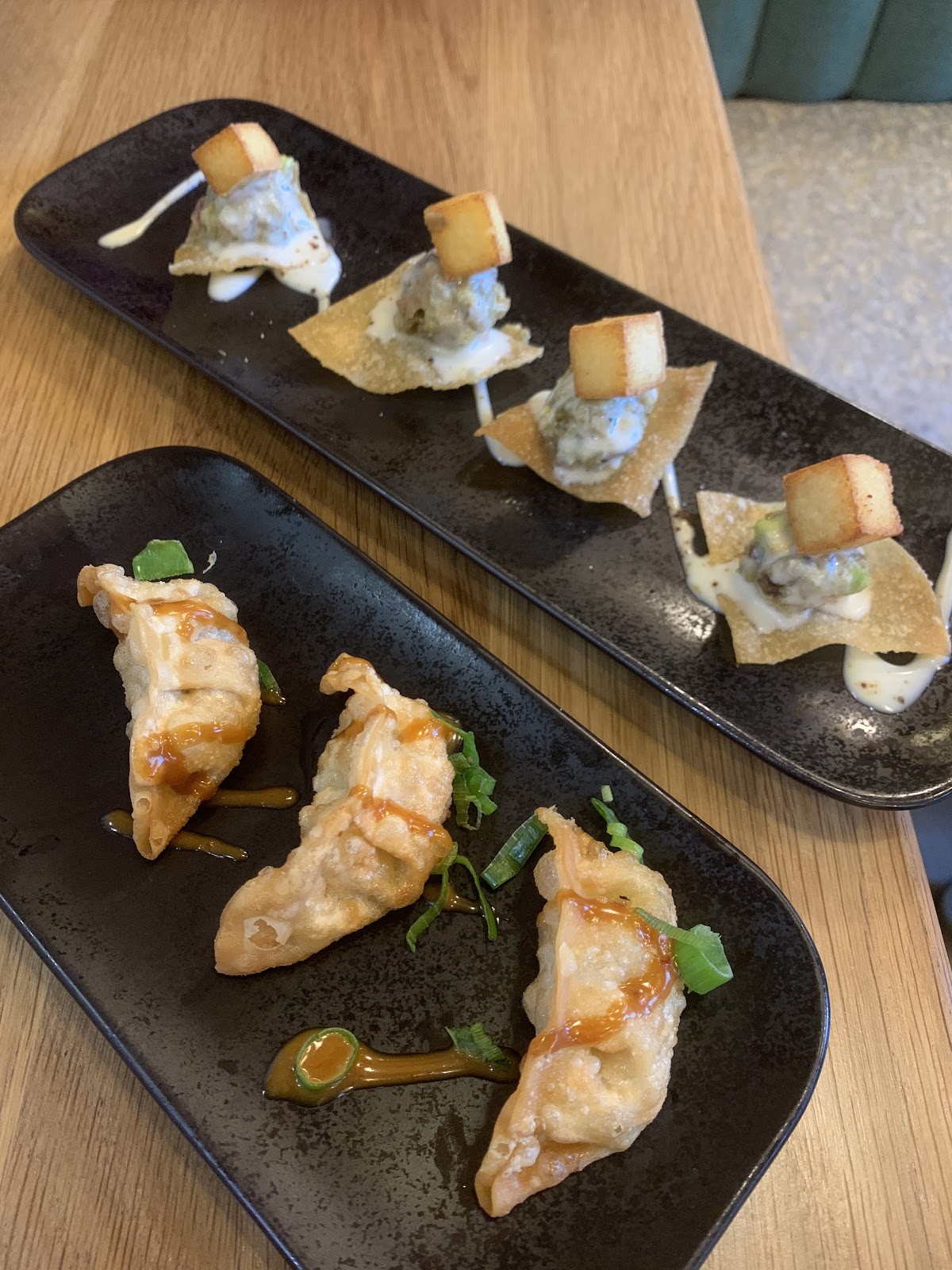 Bloom Sushi Marais: food & drinks