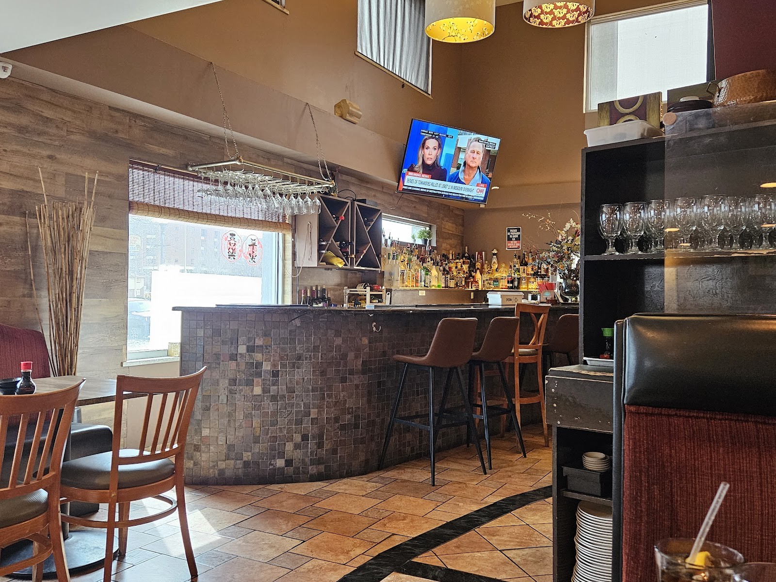 John Holly's Asian Bistro (Downing): the place