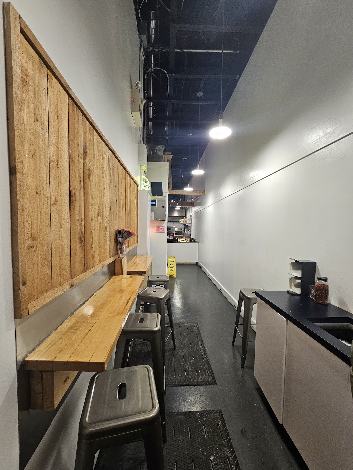Pizzone Pizza: the place
