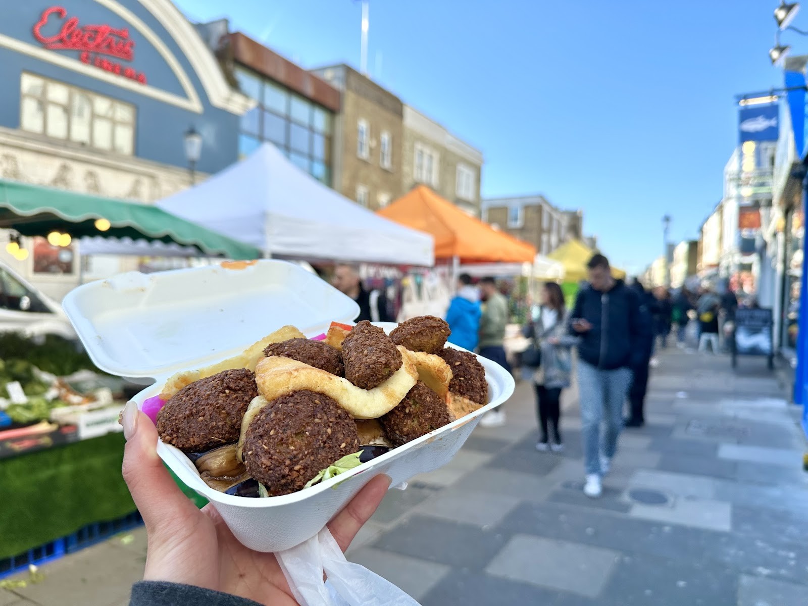 Falafel Zaki Zaki: food & drinks