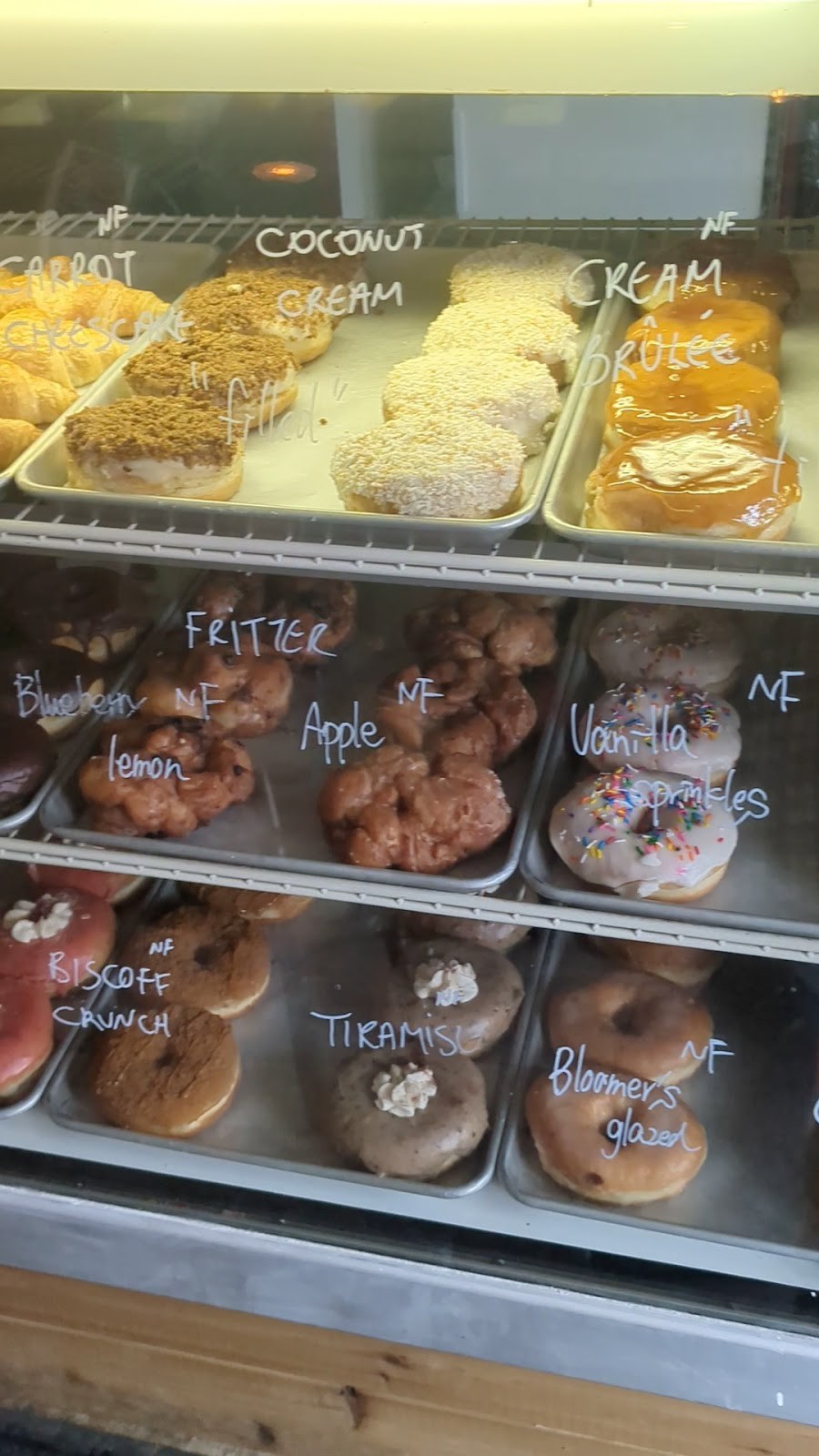 bloomer's Bloor: food & drinks